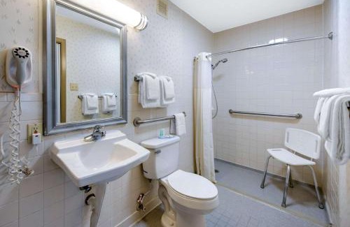 Brooksville Hotel | Quality Inn & Suites Brooksville I-75-Dade City