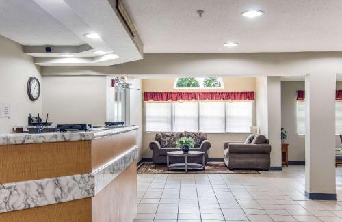 Mercer Hotel | Quality Inn & Suites Grove City-Outlet Mall