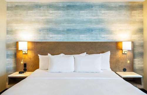 Desjardins Hotel | Quality Inn & Suites Levis