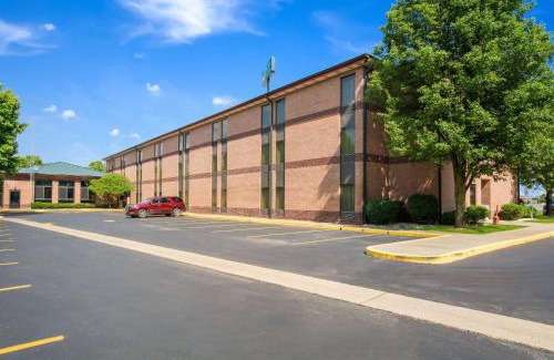 Sellersburg Hotel | Quality Inn & Suites Sellersburg - Louisville Area