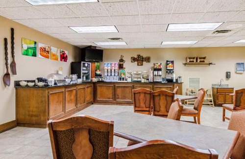 Carthage Hotel | Quality Inn & Suites