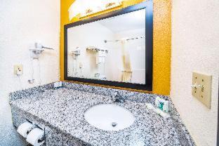 Danville Hotel | Quality Inn & Suites