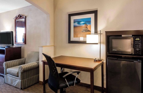 Exmore Hotel | Quality Inn & Suites