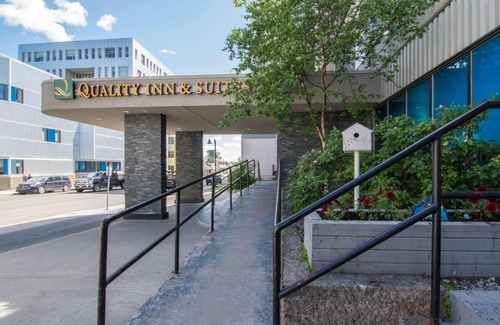 Yellowknife Hotel | Quality Inn & Suites Yellowknife