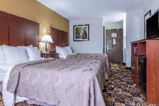 Sycamore Hotel | Quality Inn Sycamore - DeKalb