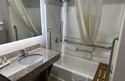 Ashland Hotel | Quality Inn