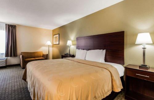 Batesville Hotel | Quality Inn