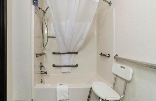 Great Bend Hotel | Quality Inn