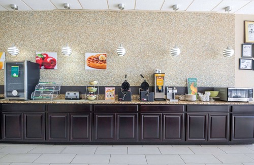 Sweetwater Hotel | Quality Inn