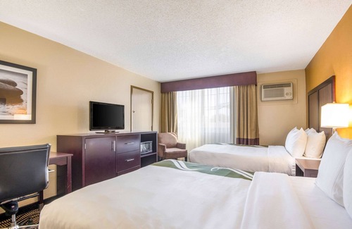 Sweetwater Hotel | Quality Inn
