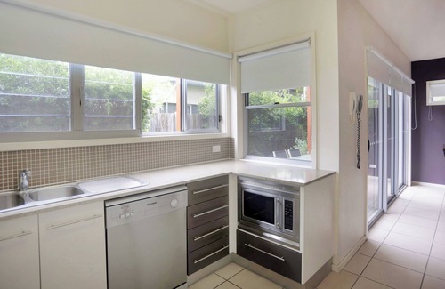 Urangan Villa | Quarterdecks Retreat