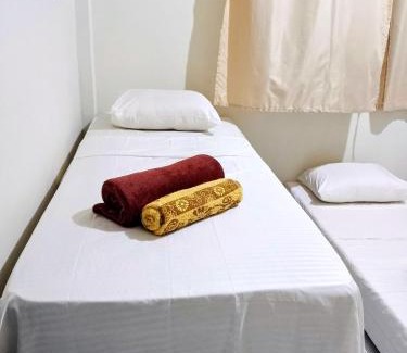 Portuguesa House | Quarto Individual Privativo