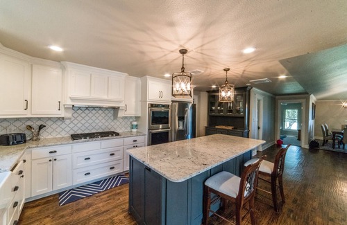 Alvord Other | Queen and Duke Cottage
