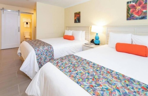 Christiansted Hotel | Queen Dream Stay | 4 Rooms + Skyline, Street Eats & Galleries