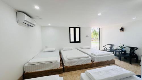 Cao Bang Bed & Breakfast | Queen House