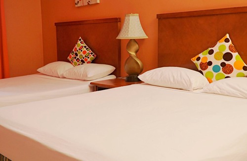 Buccoo Hotel | Queen room at Bellissimo