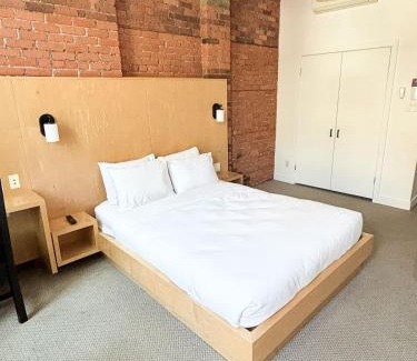 Downtown St. John's House | Queen Room at The Franklin Hotel Downtown on Water Street