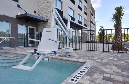 Southeast Orlando Apartment | Queen Room Near Pediatric Dental Group ORL