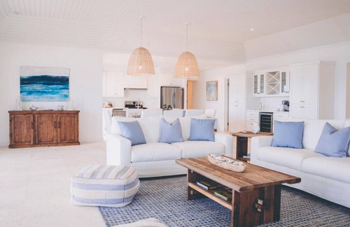Silver Sands Villa | Queen's Cottage Villa