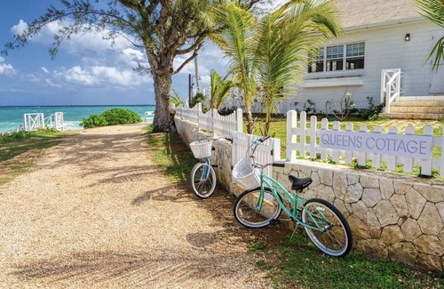 Silver Sands Villa | Queen's Cottage Villa