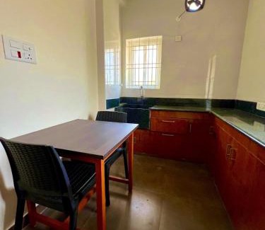 Salem Apartment | Queen's Hotel Service Apartment Salem