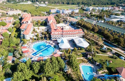 Kiris Resort | Queen's Park Le Jardin