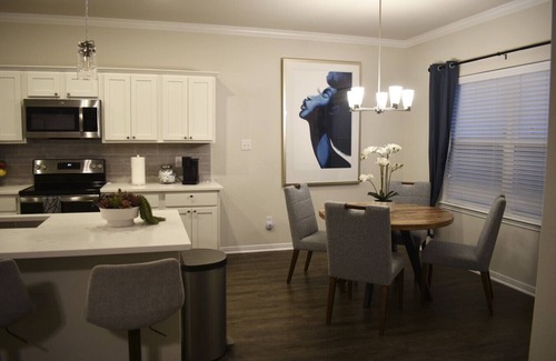 Leon Junction House | Queen's Quarters @ SPG Europa in Temple TEXAS