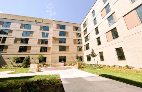 Kingston Apartment | Queen's University Residence