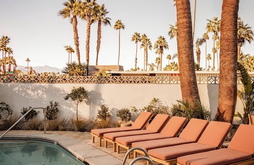 Old Las Palmas Hotel | Queen Suite with Poolside Charm