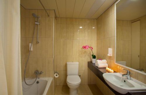 Kissonerga Hotel | Queens Bay Hotel