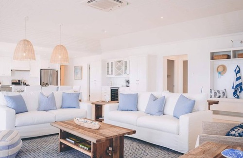 Silver Sands House | Queens Cottage 4-Beachfront Villa - Swimming pool, staff, Newly refurbished!