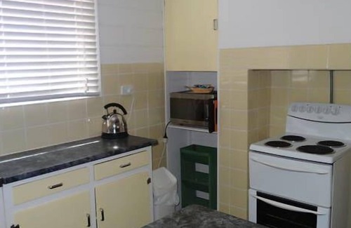 Kingscote Cottage | Queenscliffe Cottage - Olde world charm