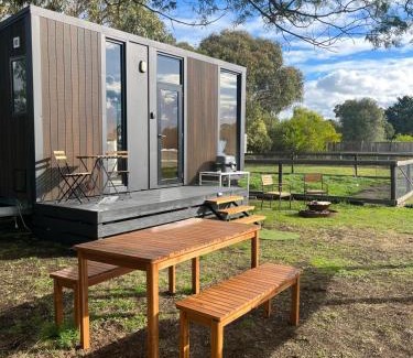 Grantville House | QueensFerry Farm by the Bay by Tiny Away