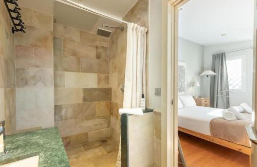 Encarnacion-Regina Apartment | Quevedo Deluxe Penthouse by Valcambre