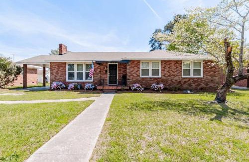 Cayce House | Quick Drive to Ft Jackson - The Indie Rancher