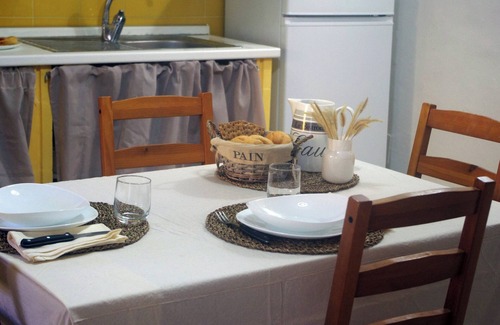 Viverone Apartment | Quick Home - Ninfea - One Bedroom Apartment, Sleeps 4