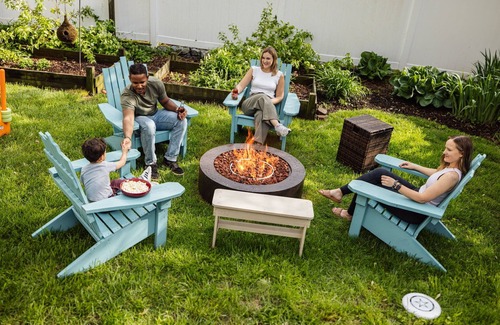North Beach Cottage | Quick walk to the beach! Fire pit, Corn hole, Games & More!