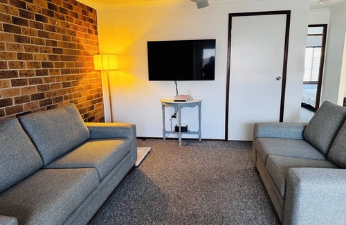 Tamworth Apartment | Quiet 2bdrm Retreat in Tamworth