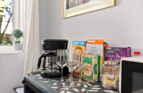 Springfield House | Quiet 2BR Basement Suite w/Office, Private Entrance - Near DC & Shops