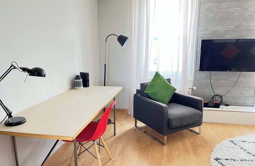 Schoenefeld Apartment | Quiet 60sqm Penthouse near BER Airport