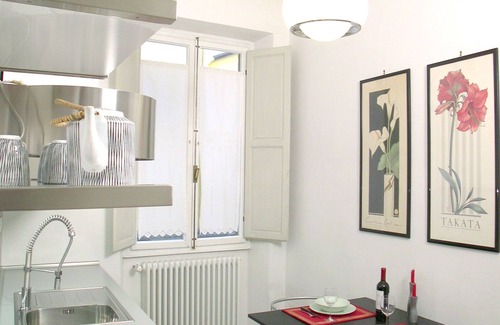Sant' Ambrogio Apartment | Quiet and cosy, central location: your 'Slow Time' in Florence. air con