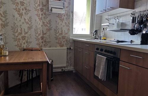 Neupetritor Apartment | Quiet apartment with green view in urban location