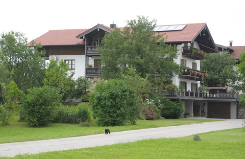 Riedering Apartment | Quiet apartment with a wonderful mountain view