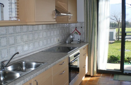 Murnau am Staffelsee Apartment | Quiet apartment with terrace and mountain views in Murnau