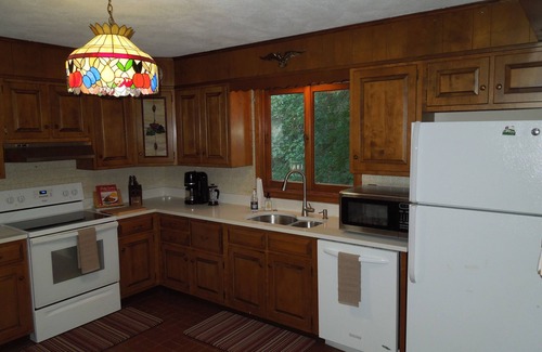 Middle River House | Quiet Bird River Bungalow and Nature Retreat Pet Friendly