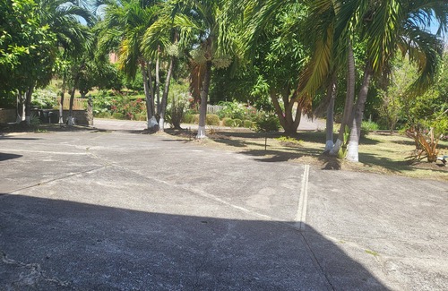 Petit Calivigny Apartment | Quiet, charming 2-bedroom apartment with AC, WiFi in lovely Fort Jeudy
