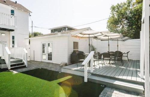 Historic Uptown Apartment | Quiet Charming Central Historic Guesthome Downtown