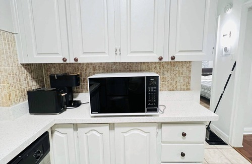 Oakridge House | Quiet Comfort Space in Cheap Price