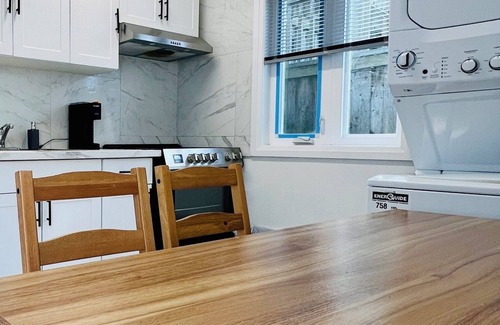 Oakridge House | Quiet Comfort Space in Cheap Price