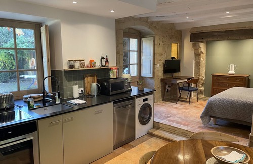 Durtal Apartment | Quiet, comfortable studio 35M2 facing manicured garden 15km from La Fleche zoo